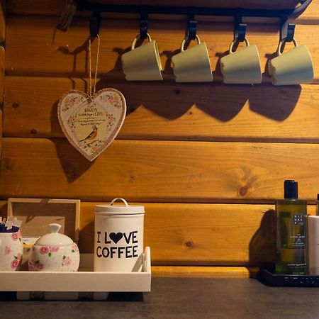 힐베르쉼 Onder De Kersenboom B&B 외부 사진