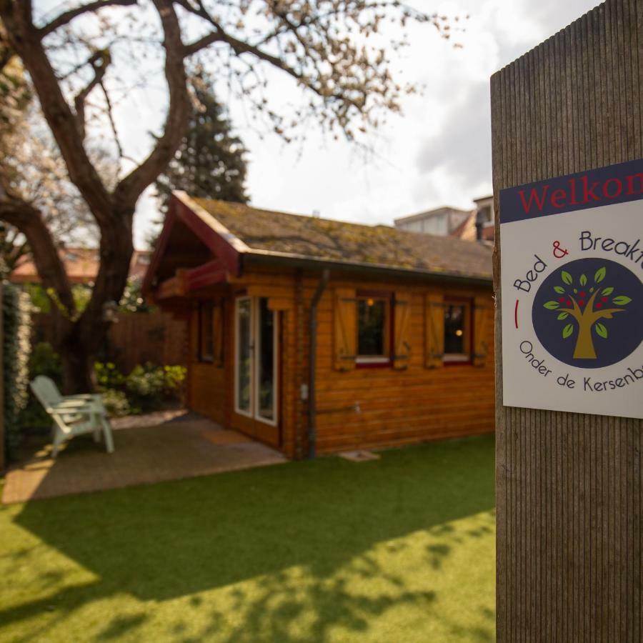 힐베르쉼 Onder De Kersenboom B&B 외부 사진