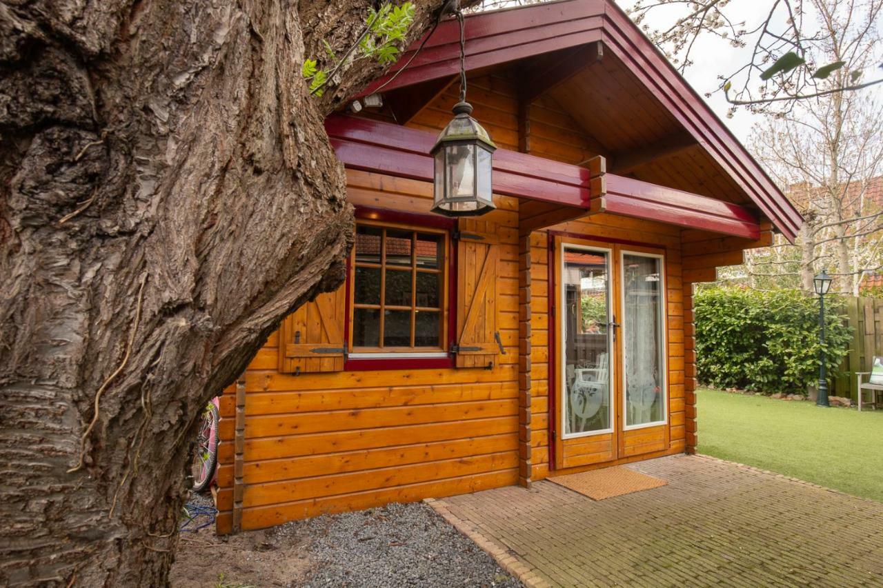 힐베르쉼 Onder De Kersenboom B&B 외부 사진