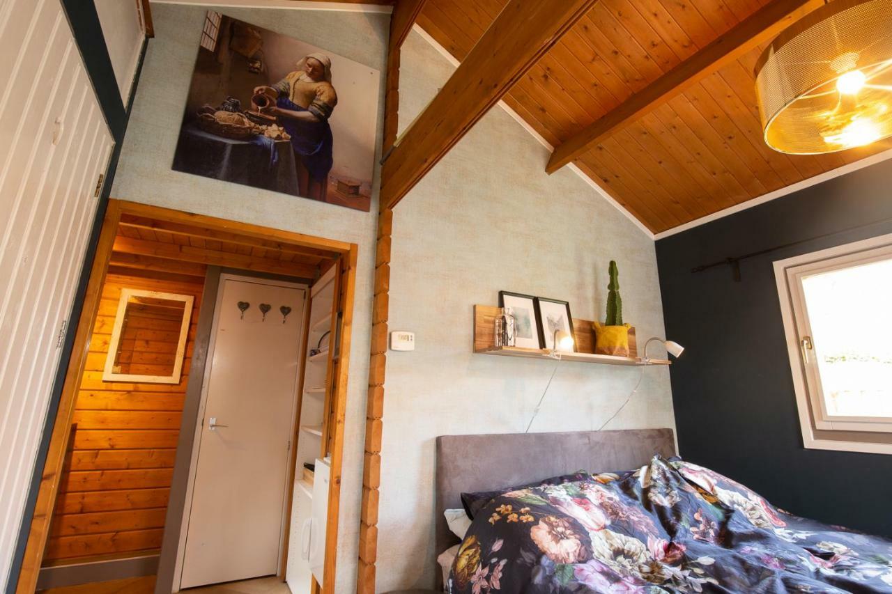 힐베르쉼 Onder De Kersenboom B&B 외부 사진